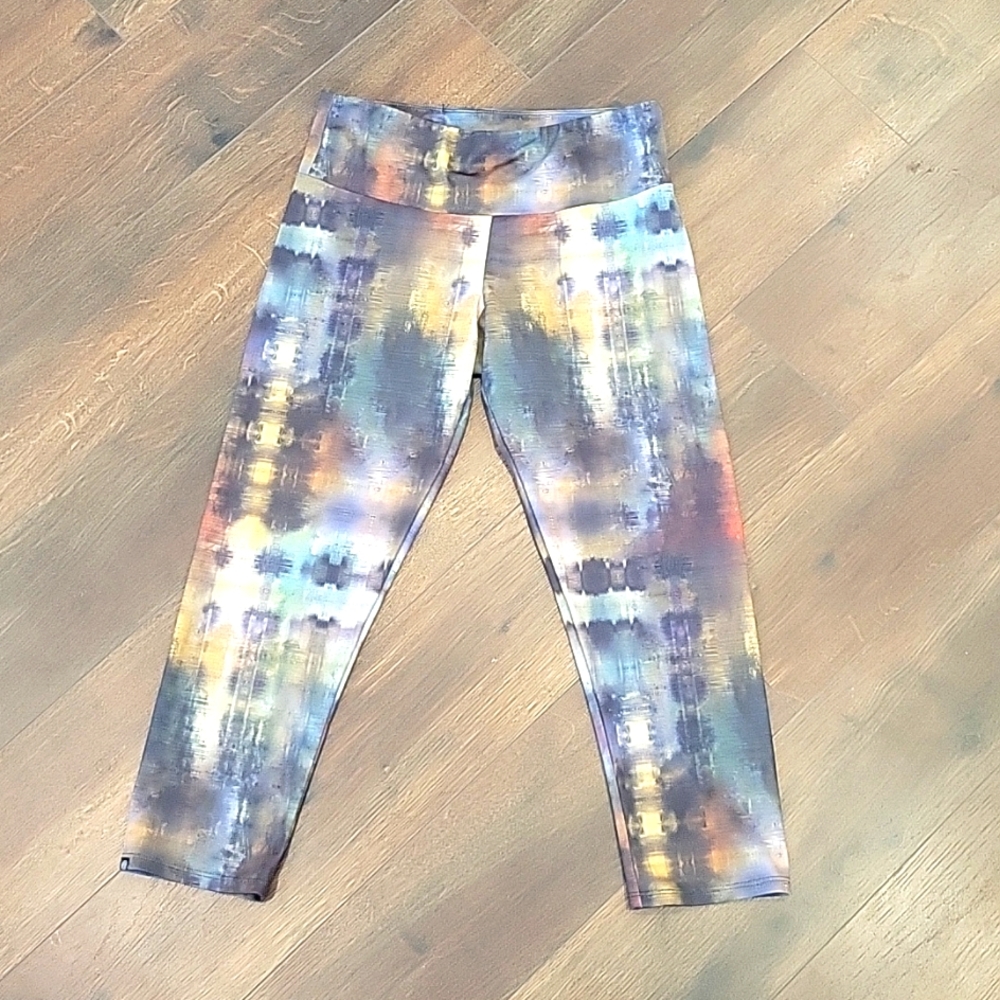 ONZIE high waisted ombre. Rainbow  graphic leggings small